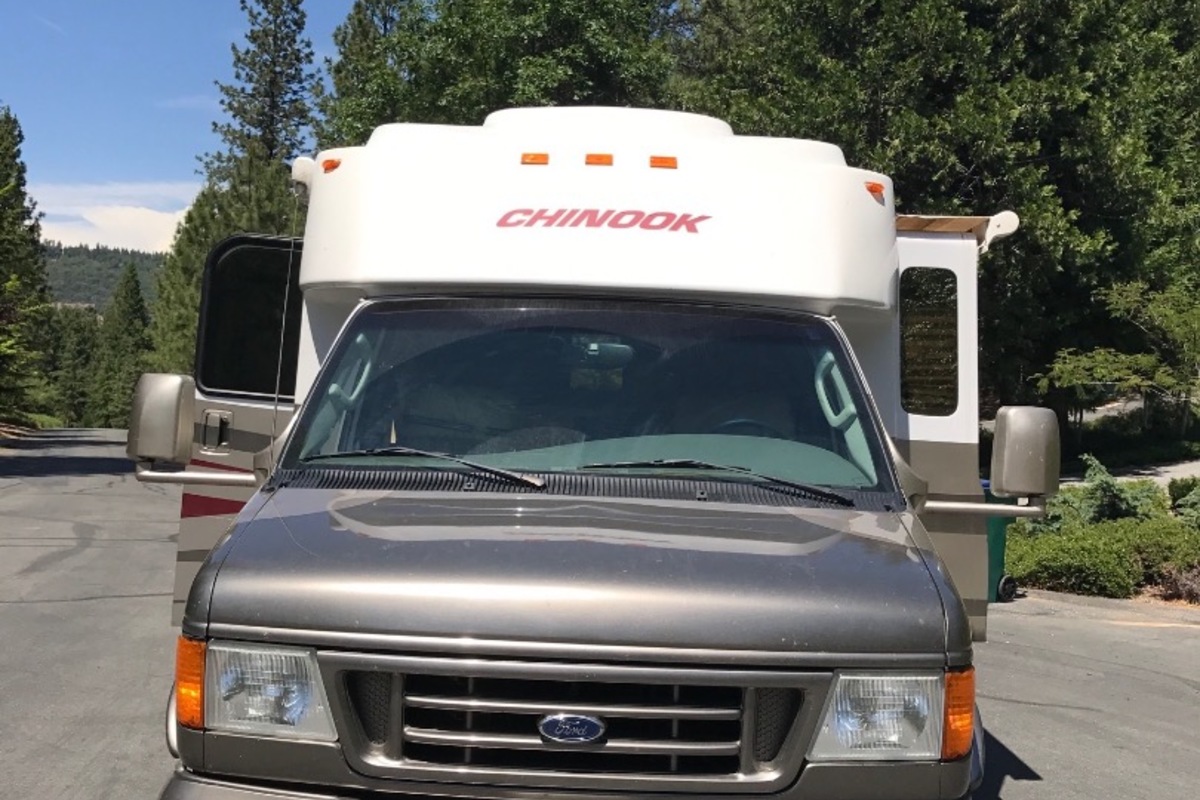 2004 Chinook 27' Summit Sacramento Area in Nevada City, CA