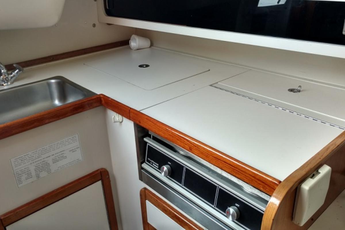 1993 Catalina Waterfowler 15, 1