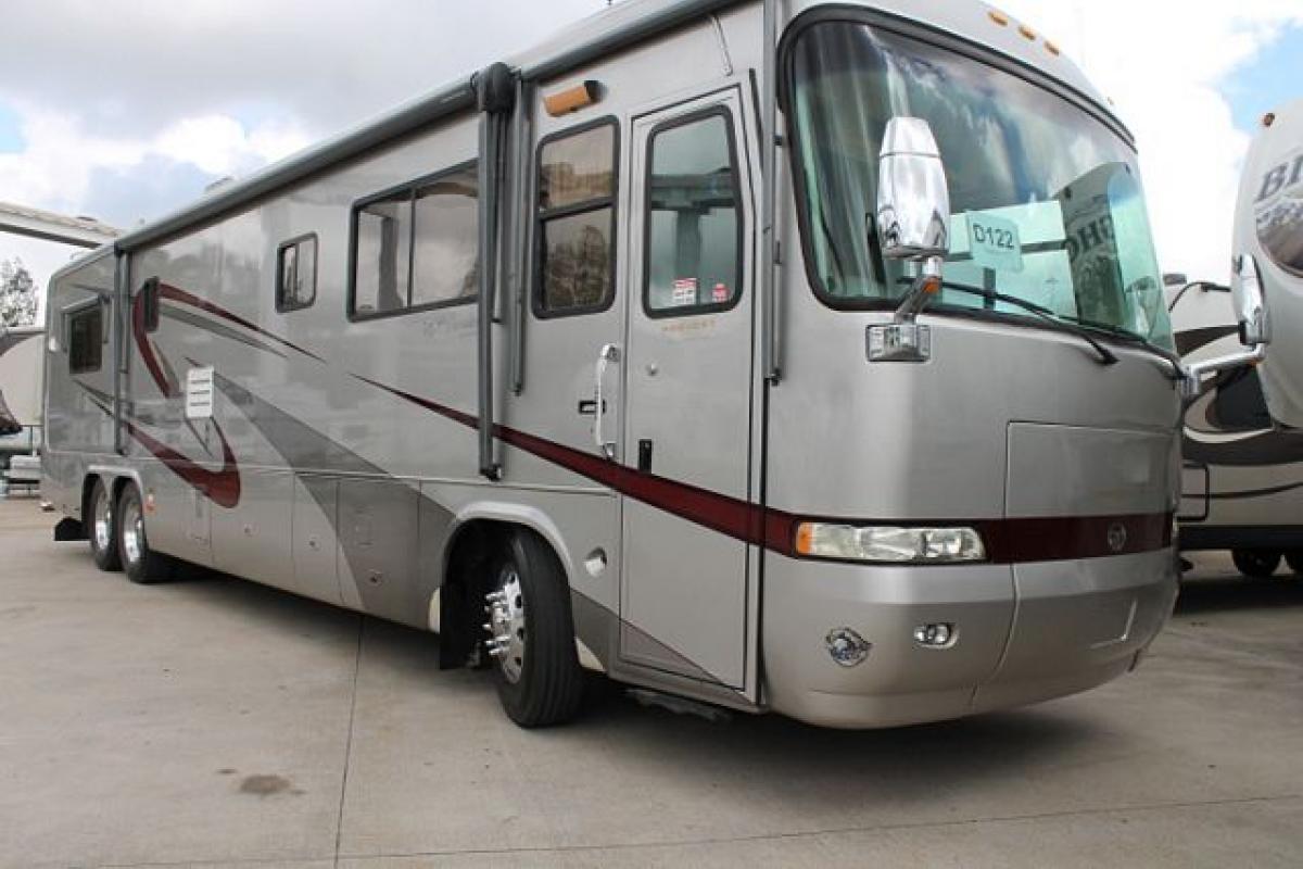 2004 MONACO EXECUTIVE in Manvel, TX