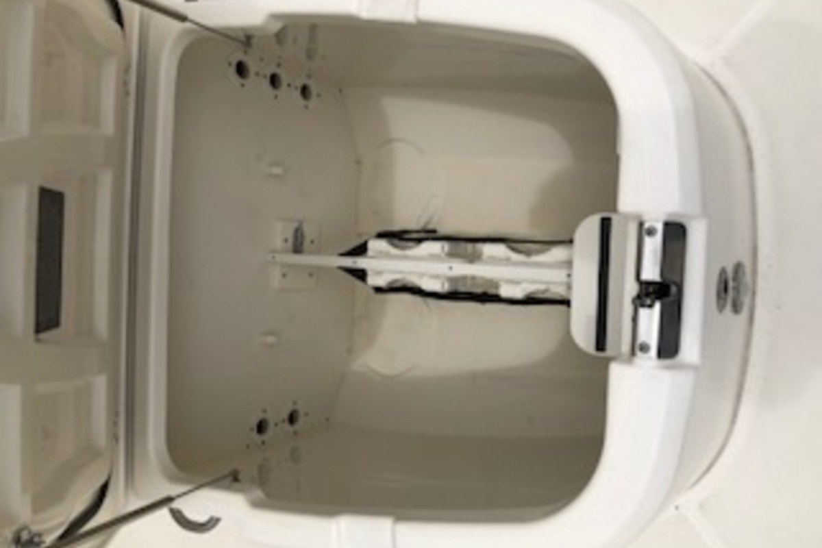 2016 Boston Whaler Dauntless, 8