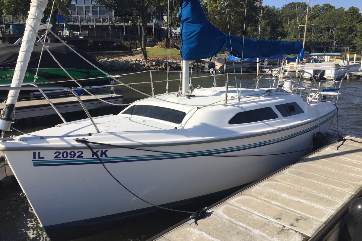2002 Catalina Yachts 250 Wing Keel in Springfield, IL