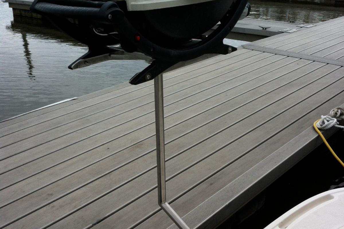 2005 Monterey 250CR, 23