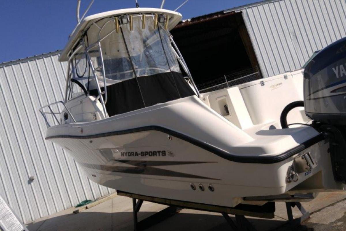 2003 Hydra-Sports 2800 Vector W/A, 2