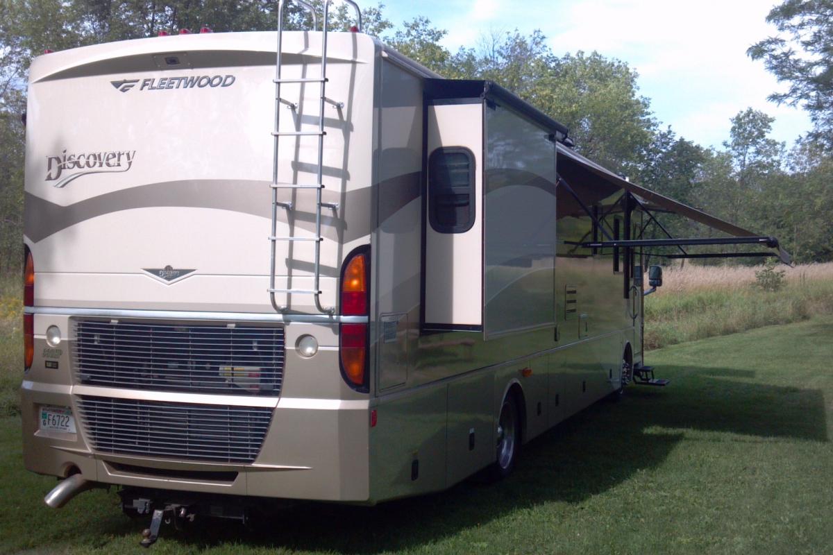 2006 Fleetwood Discovery 39V, 3
