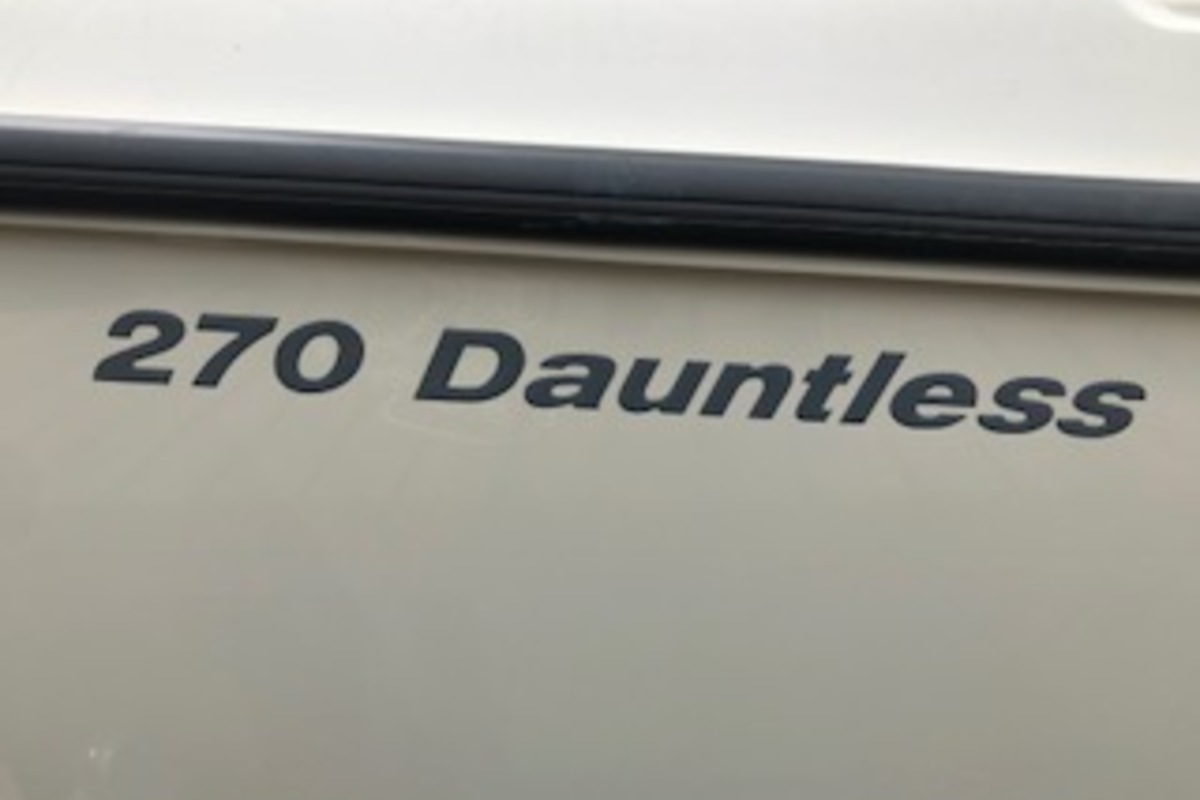2016 Boston Whaler Dauntless, 20