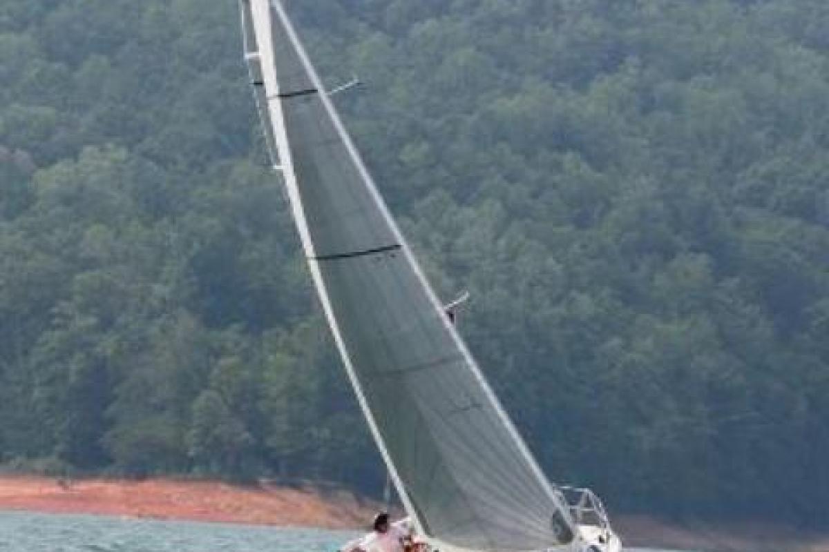1993 Catalina Waterfowler 15, 7