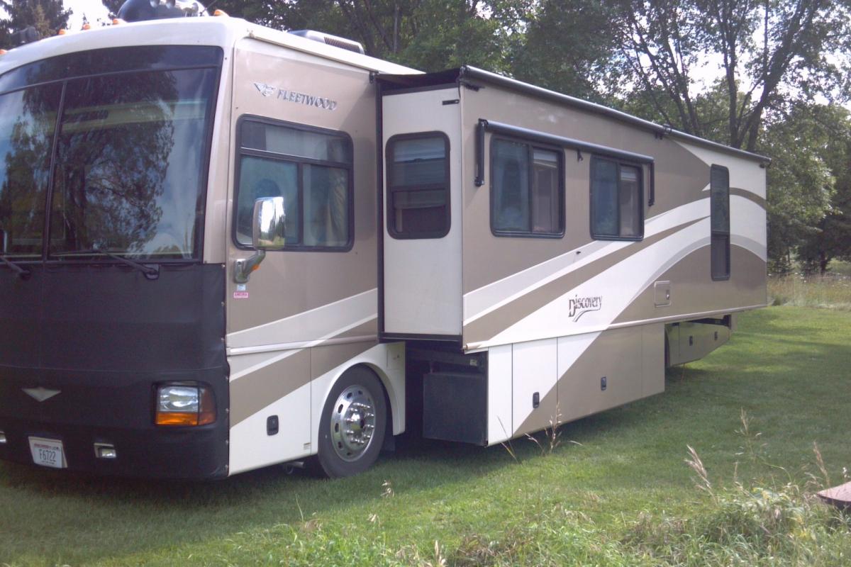 2006 Fleetwood Discovery 39V, 1