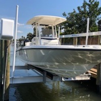 2016 Boston Whaler Dauntless, 1