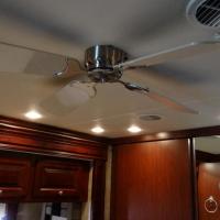 2012 Tiffin Motorhomes Phaeton, 11
