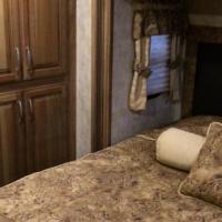 2015 keystone Montana High Country 293RK, 11
