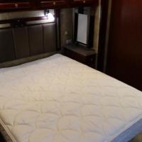 2012 Tiffin Motorhomes Phaeton, 7