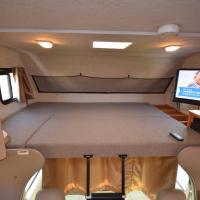 2011 Fleetwood Jamboree Sport 31N, 9
