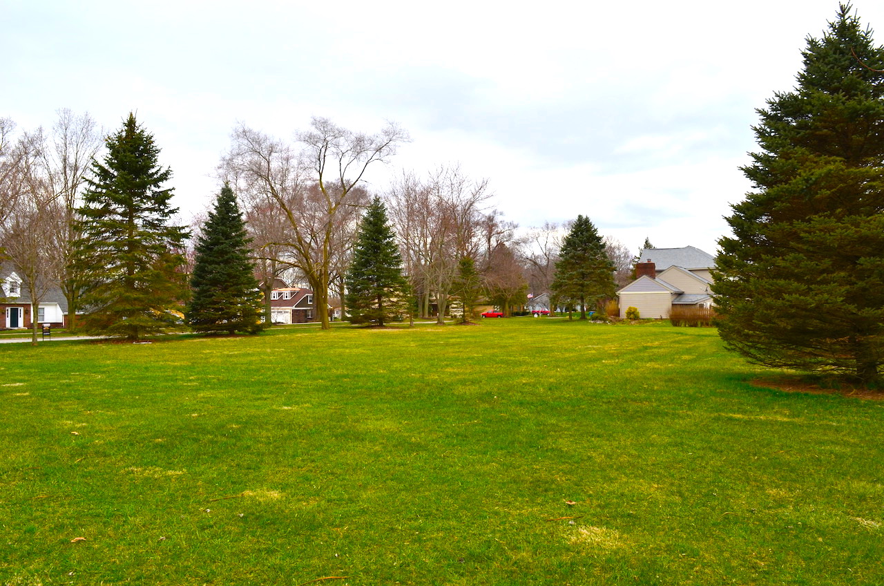 Buildable Lot in Grabill Indiana Scheerer McCulloch Indiana