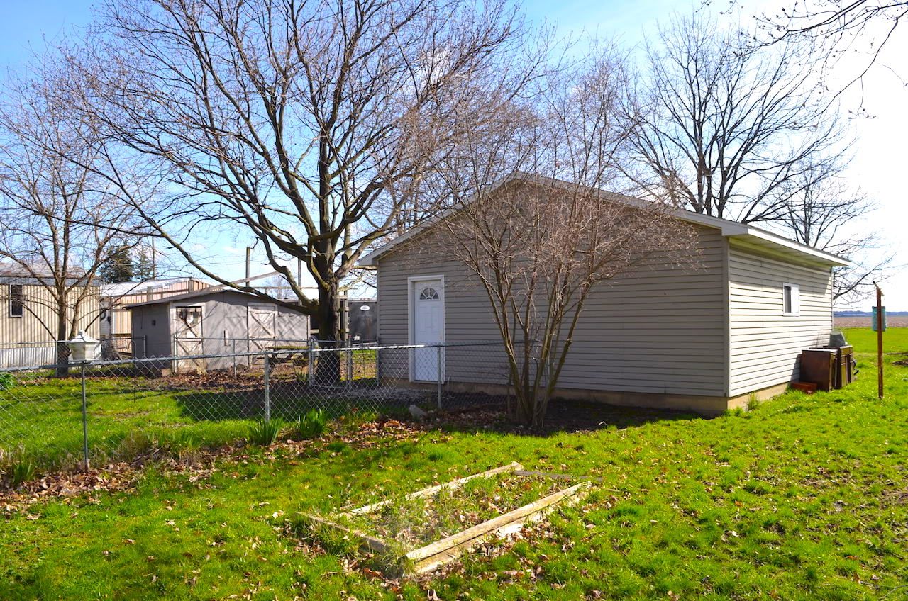 Charming 3 bedroom, 2 bath home in Fowlerton, Indiana Scheerer