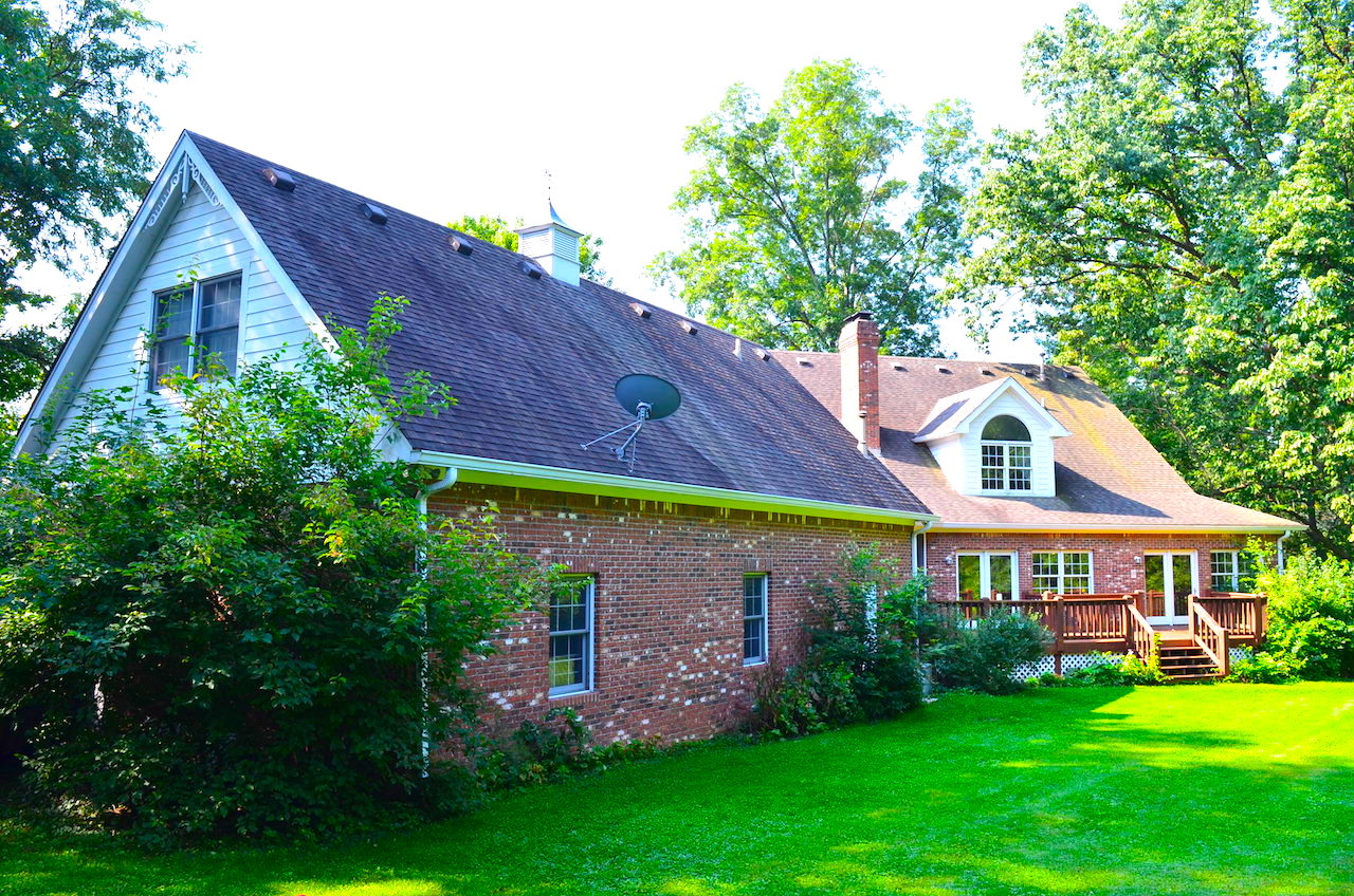 4 bedroom home with 4 car garage in Fox Hollow, Zionsville Indiana