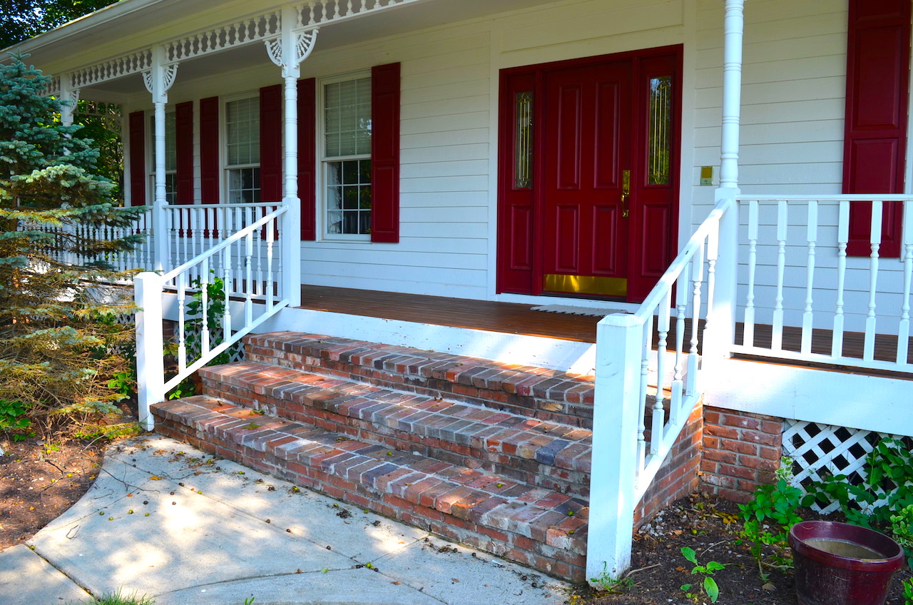 4 bedroom home with 4 car garage in Fox Hollow, Zionsville Indiana