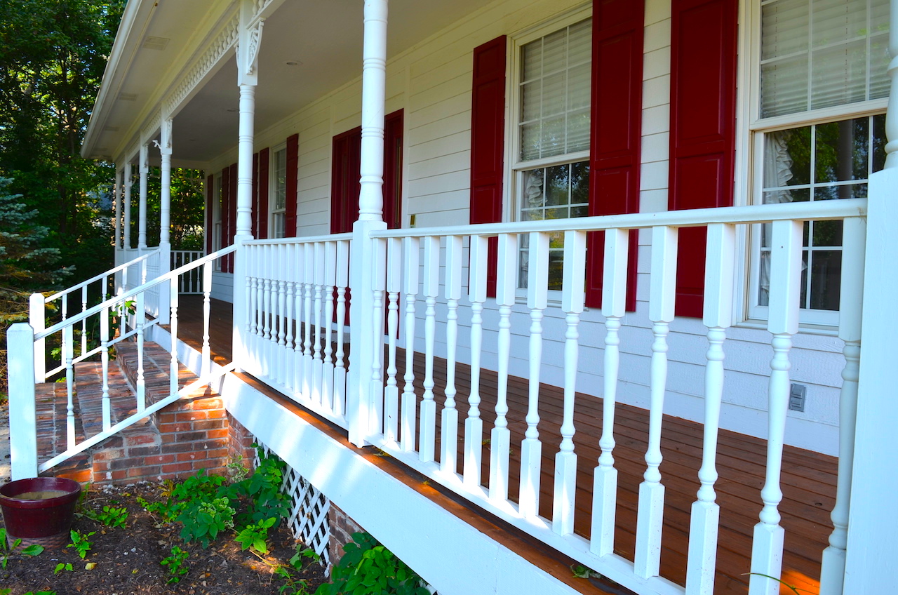 4 bedroom home with 4 car garage in Fox Hollow, Zionsville Indiana