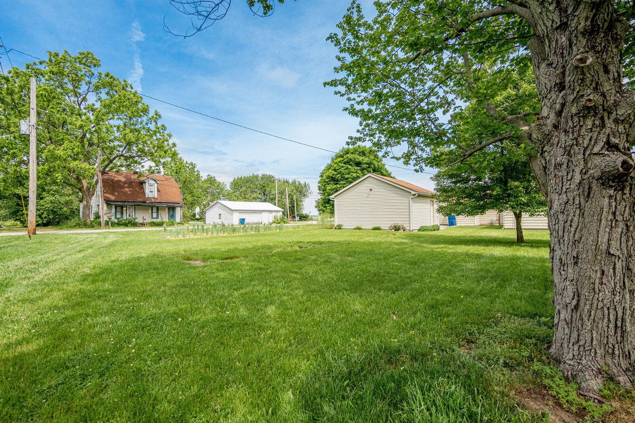 CHARMING 4 BEDROOM 1,176 SF HOME Scheerer McCulloch Indiana