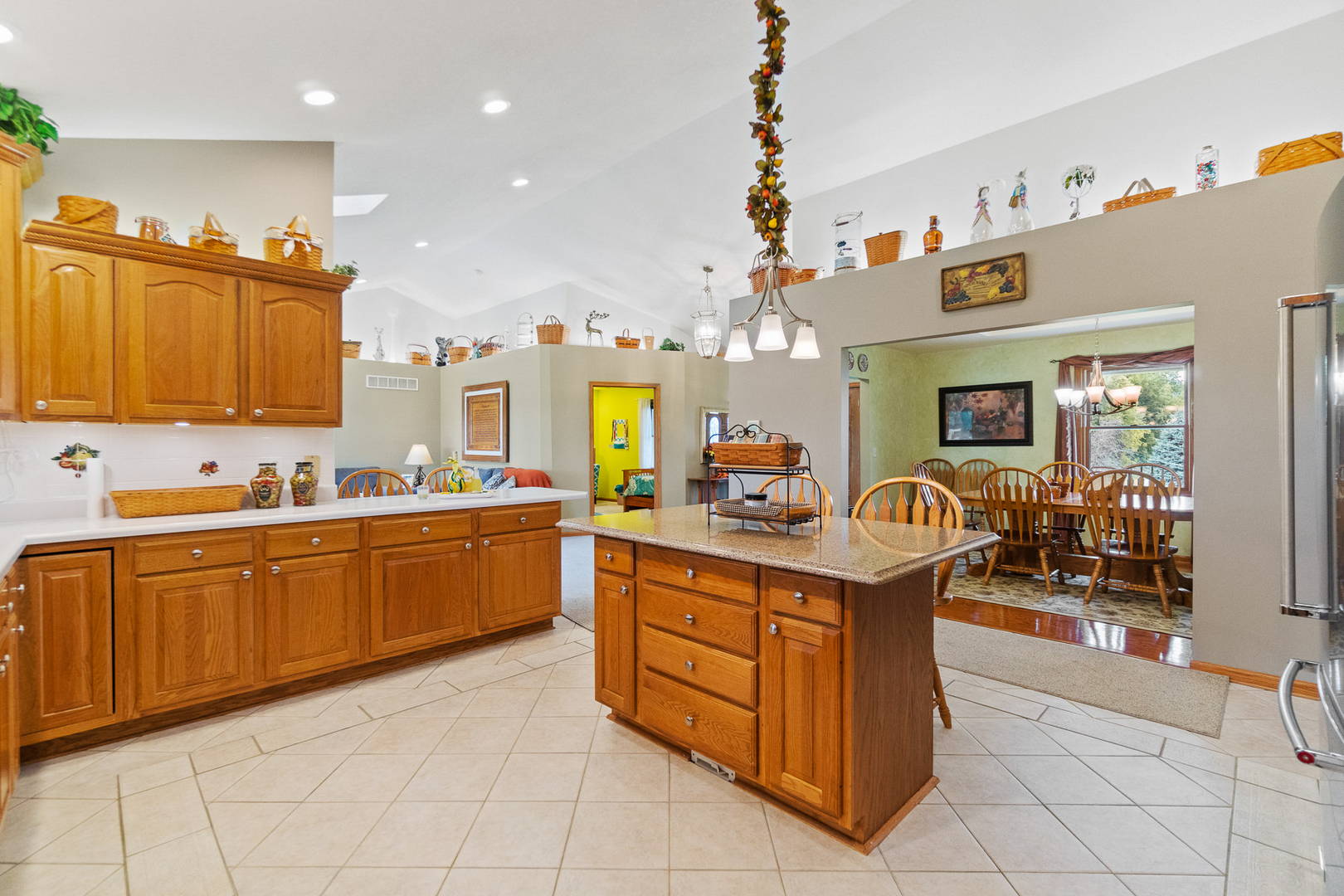 This property is the REAL DEAL located in Wolcottville, Indiana Home