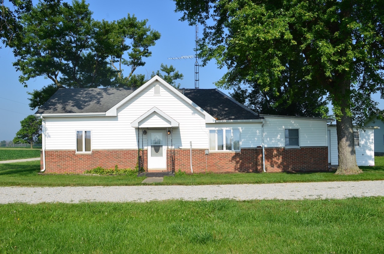 County Home Auction in Warren w/ 2.5+/ Acres. Scheerer McCulloch