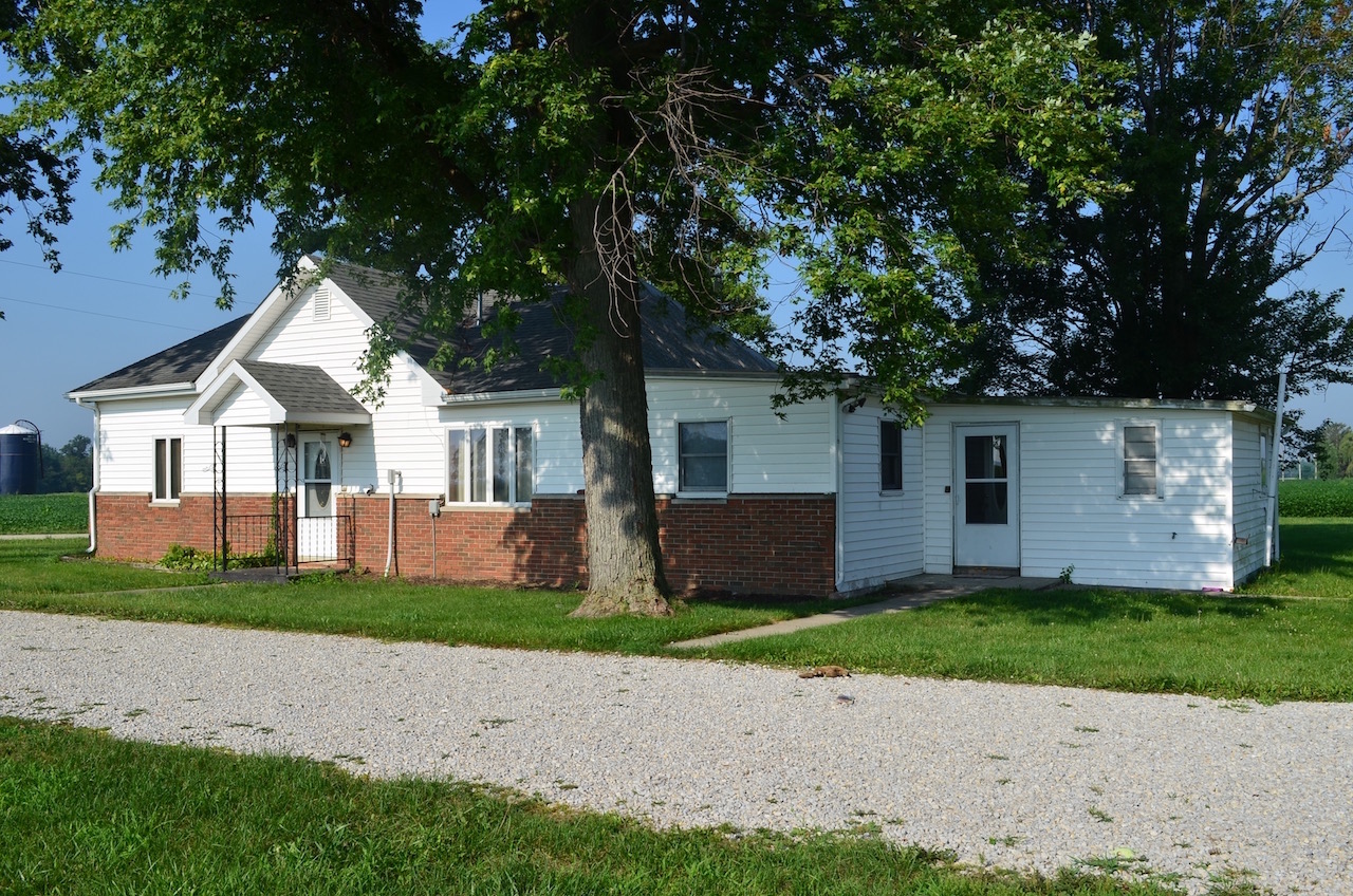 County Home Auction in Warren w/ 2.5+/ Acres. Scheerer McCulloch