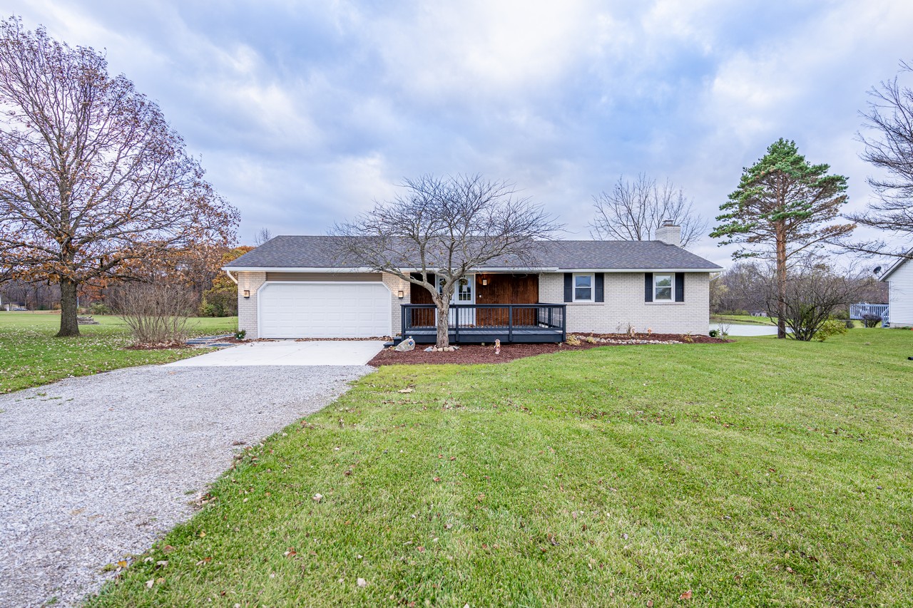 3 BR 2.5 BA HOME ON 2.5+/ ACRES IN SPENCERVILLE Scheerer McCulloch