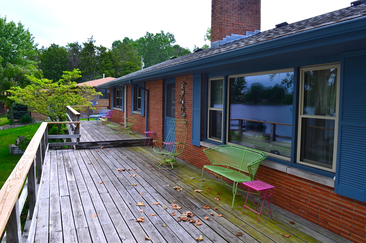 4 bedroom, 2 full bath waterfront home on Little Long Lake Scheerer
