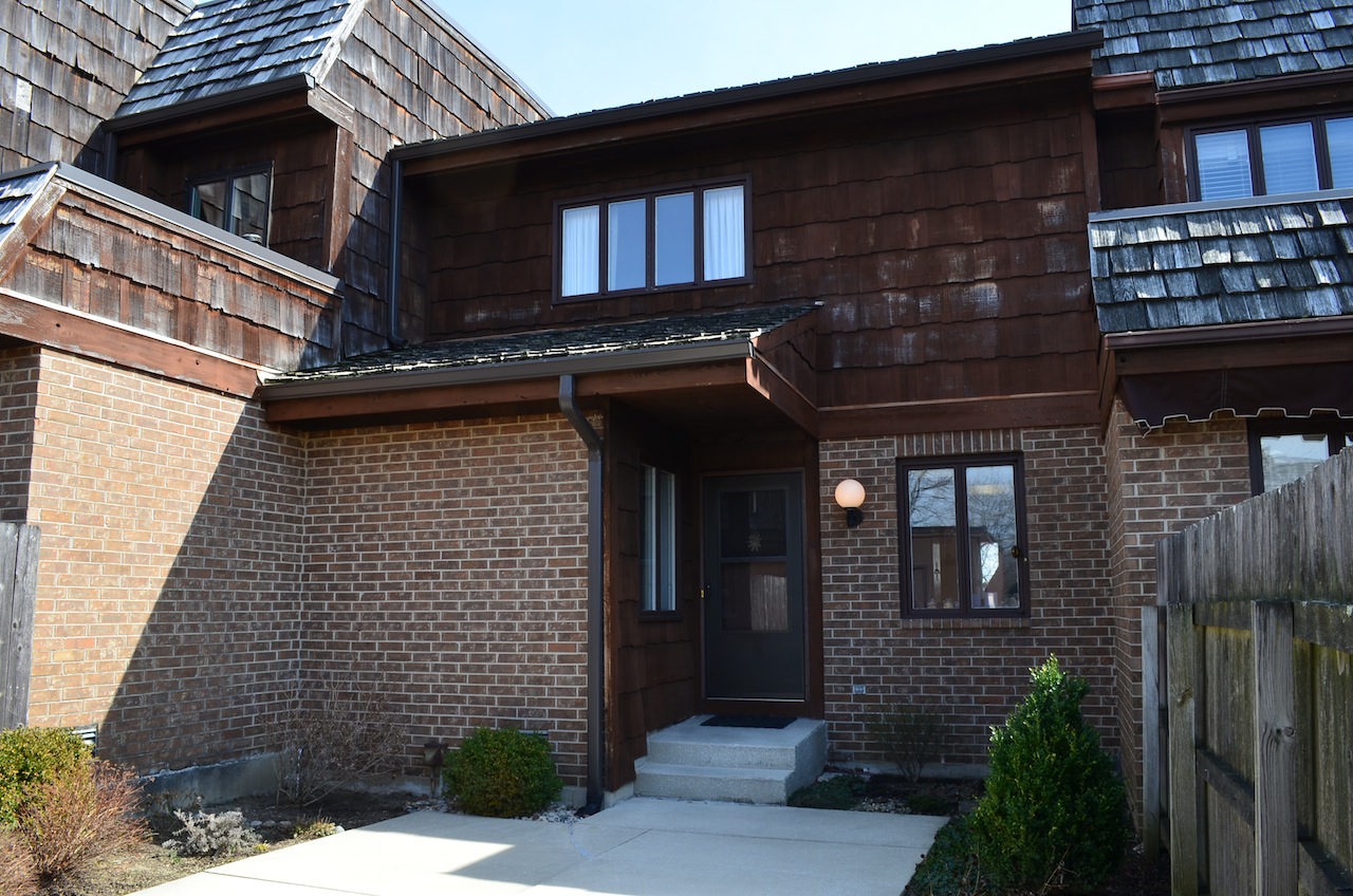 Real Estate in Covington Creek Condos Scheerer McCulloch Indiana