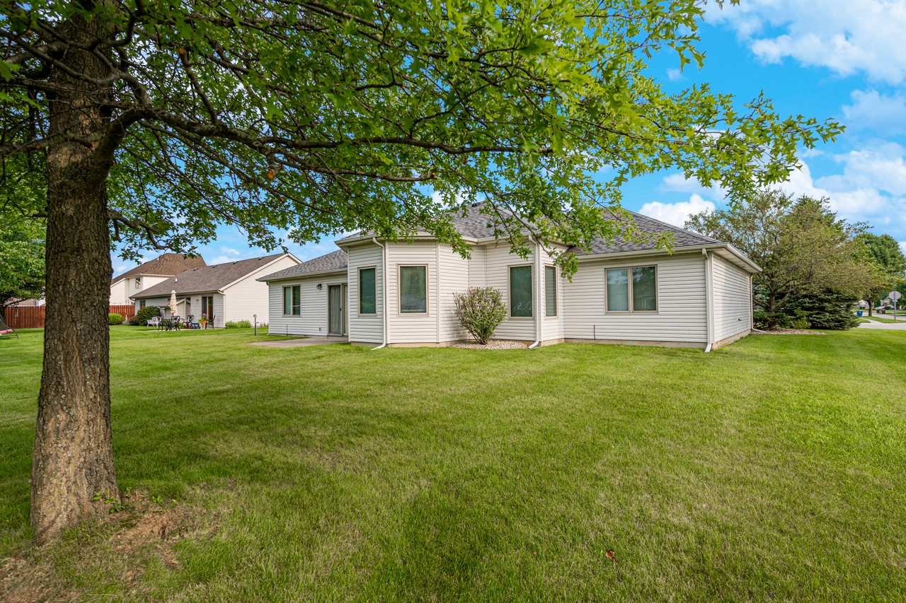 BEAUTIFUL 3 BEDROOM 2 BATH 1,897 SF RANCH HOME IN HUNTERTOWN Scheerer