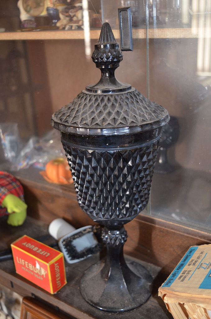 2 lakefront Investment homes with garages & 2 adjacent lots located on