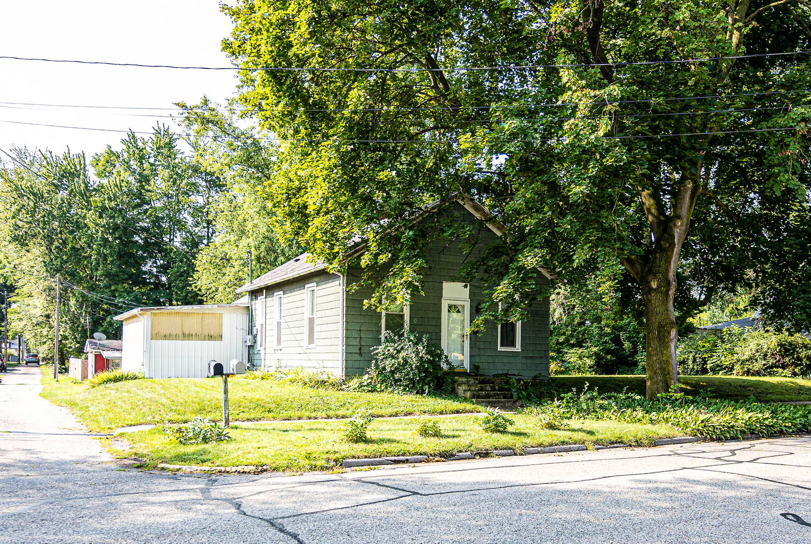 Located in Downtown North Manchester, Indiana. Great Opportunity for