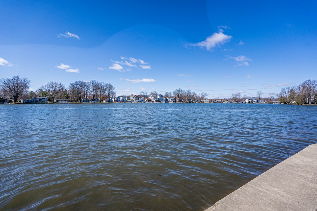 3 BR 2 BA LAKEFRONT HOME ON HAMILTON LAKE Scheerer McCulloch