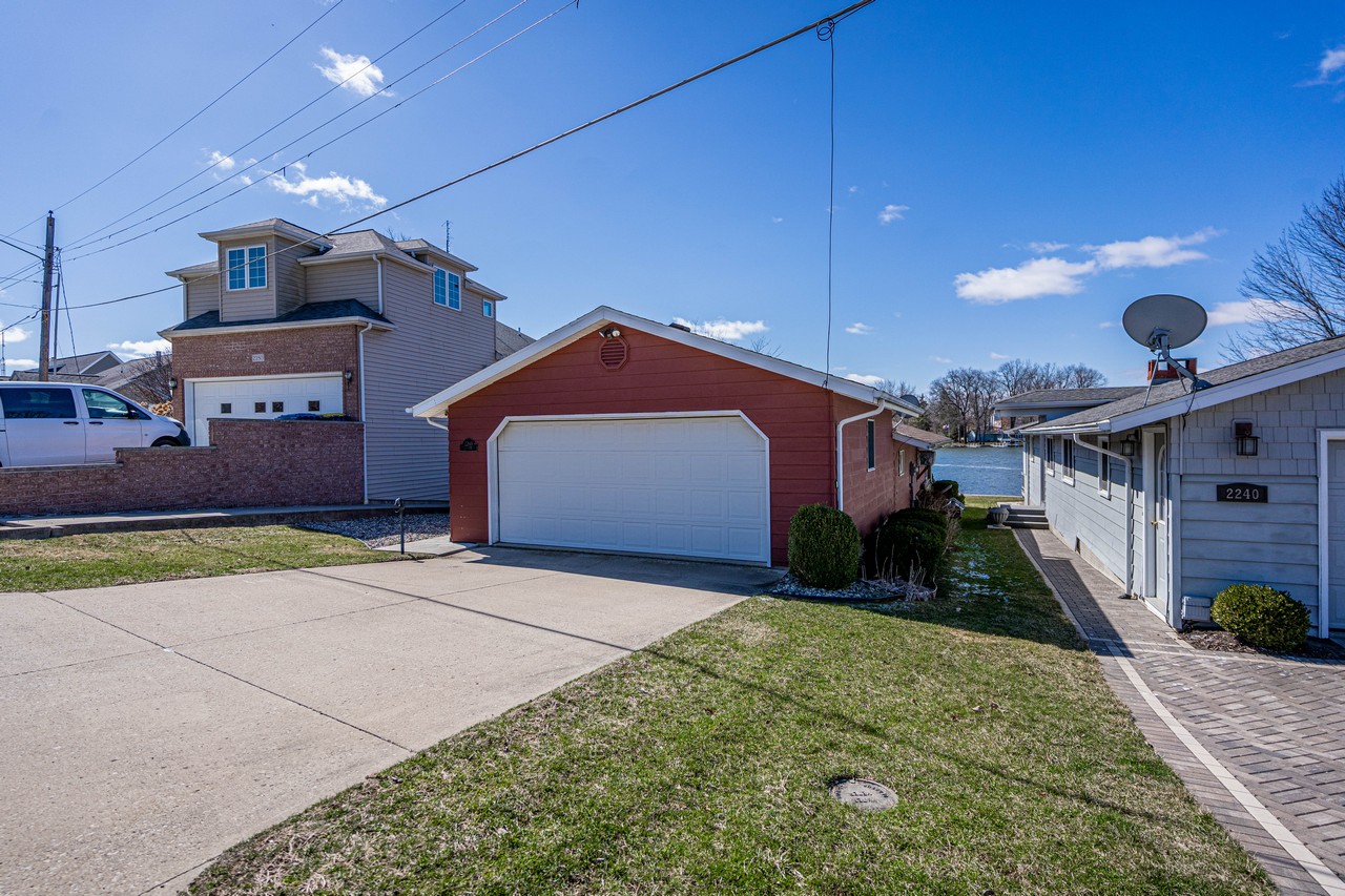 3 BR 2 BA LAKEFRONT HOME ON HAMILTON LAKE Scheerer McCulloch