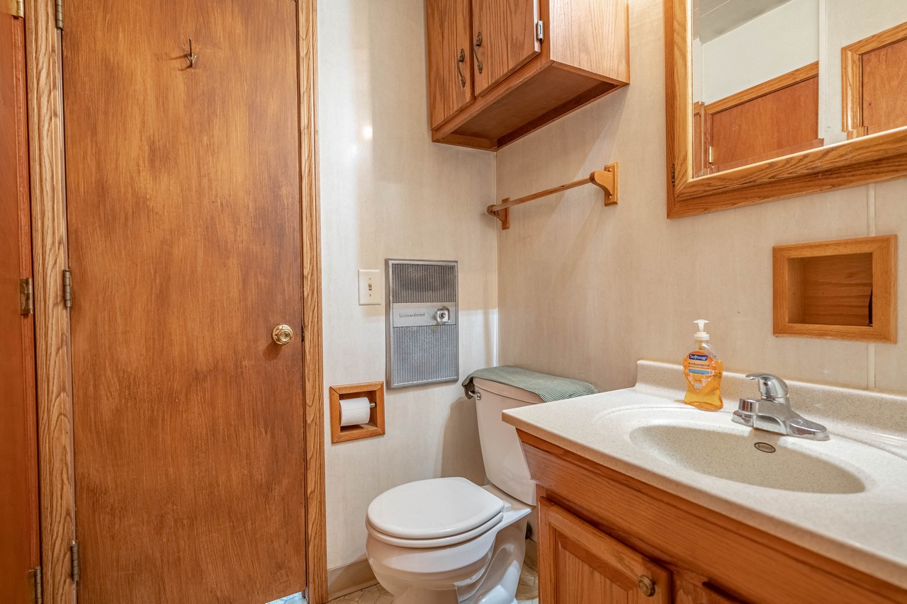 3 BR 2 BA LAKEFRONT HOME ON HAMILTON LAKE Scheerer McCulloch