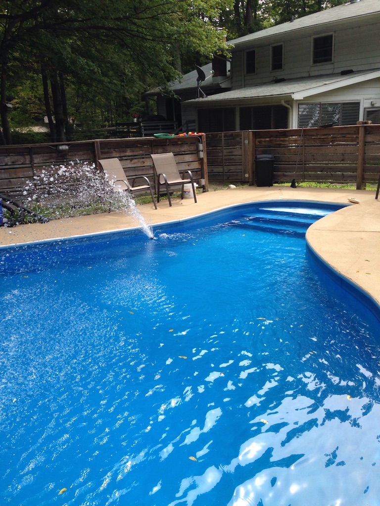 Spacious 3 bedroom trilevel home with 2 car garage in the Liberty