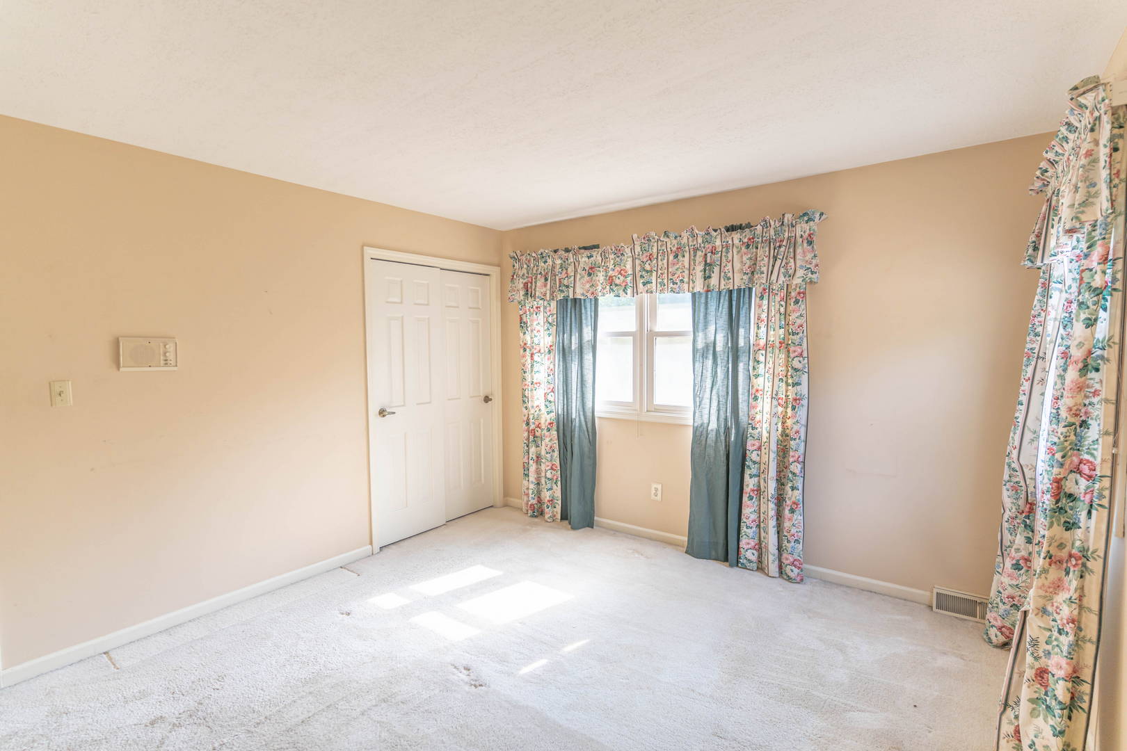 Live in the highly soughtafter neighborhood of Eden Glen in the Carmel