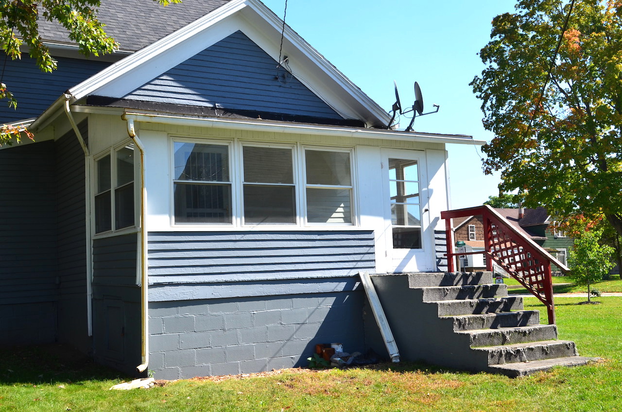 Real Estate Auction in downtown Kendallville, Indiana. Scheerer