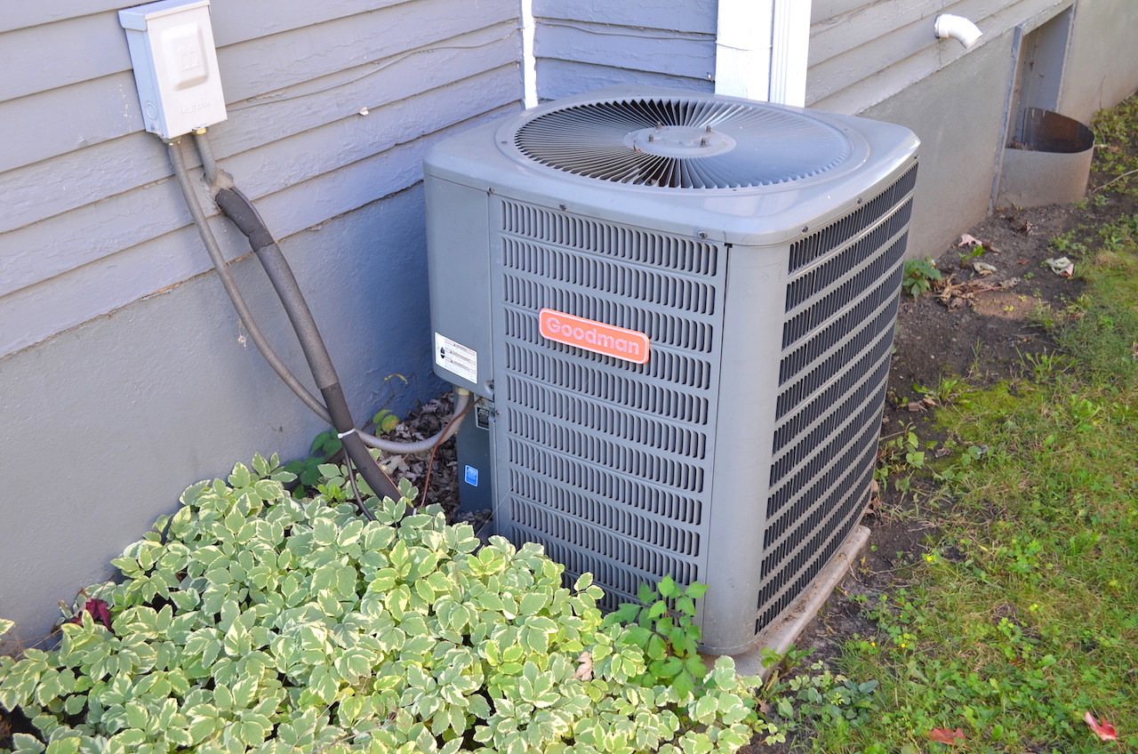 Real Estate Auction in downtown Kendallville, Indiana. Scheerer