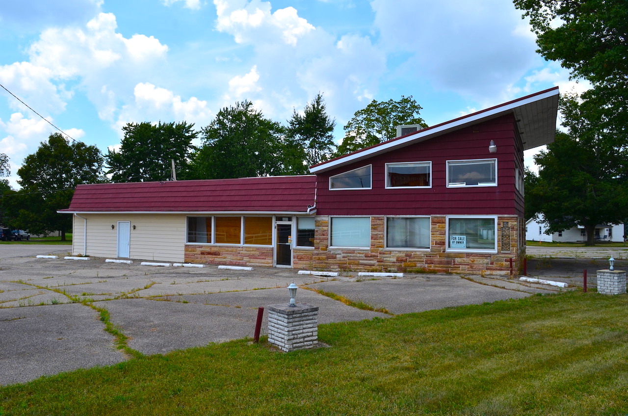2,600sf commercial building in Rome City, Formerly Rome City Family