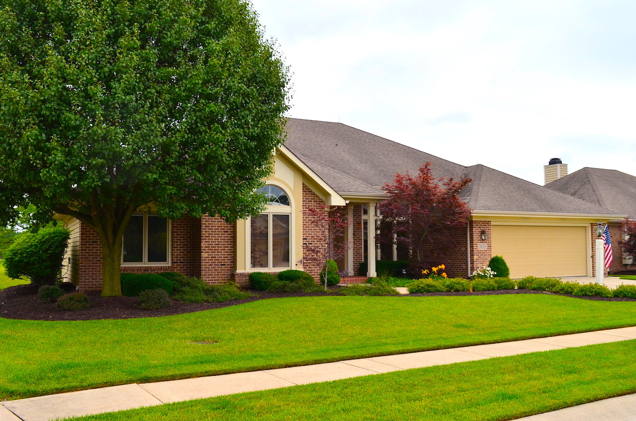 Beautiful, well maintained Autumn Ridge villa on golf course Scheerer