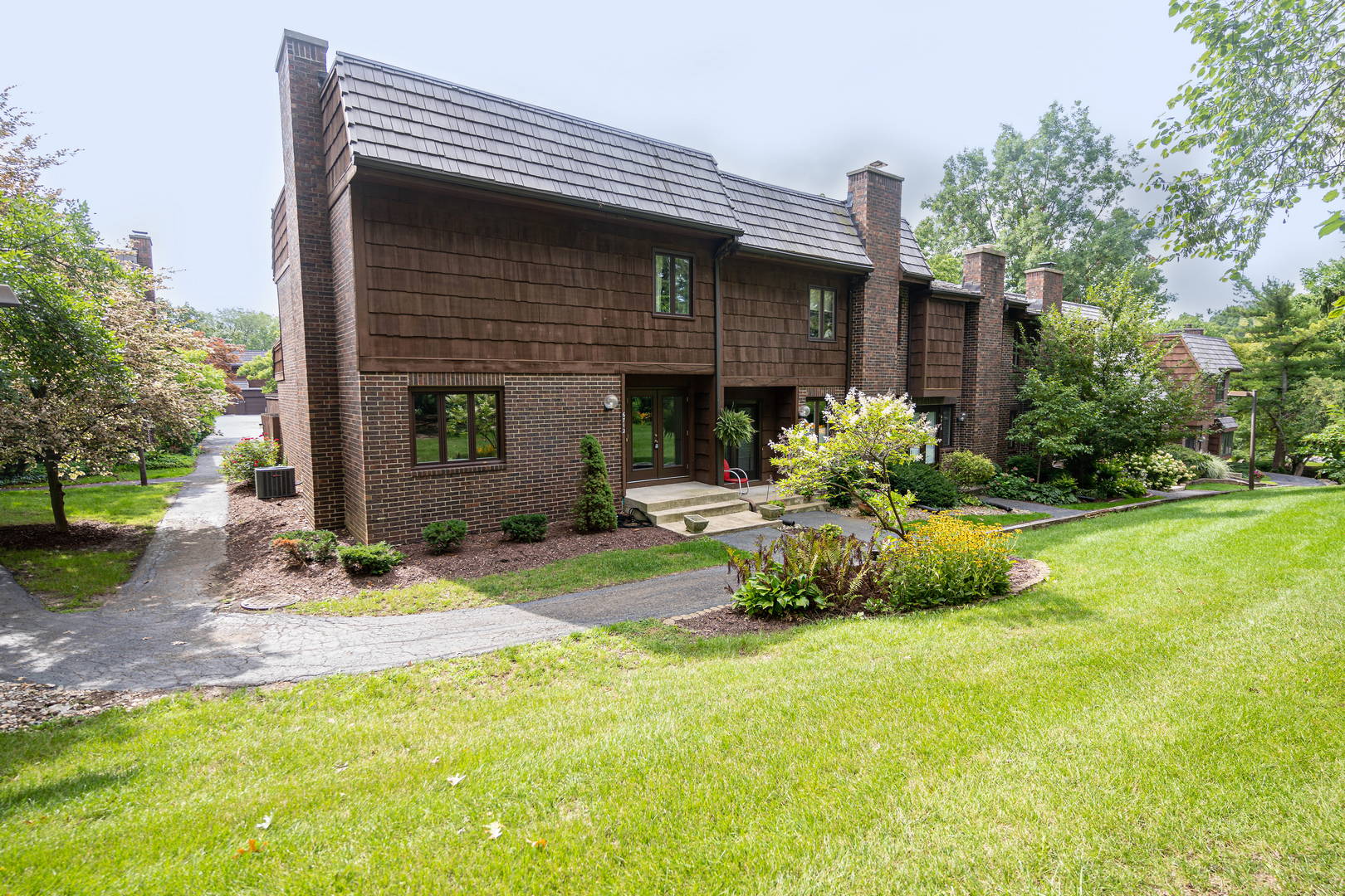 End Unit Condo at Covington Creek Condos Fort Wayne, Indiana