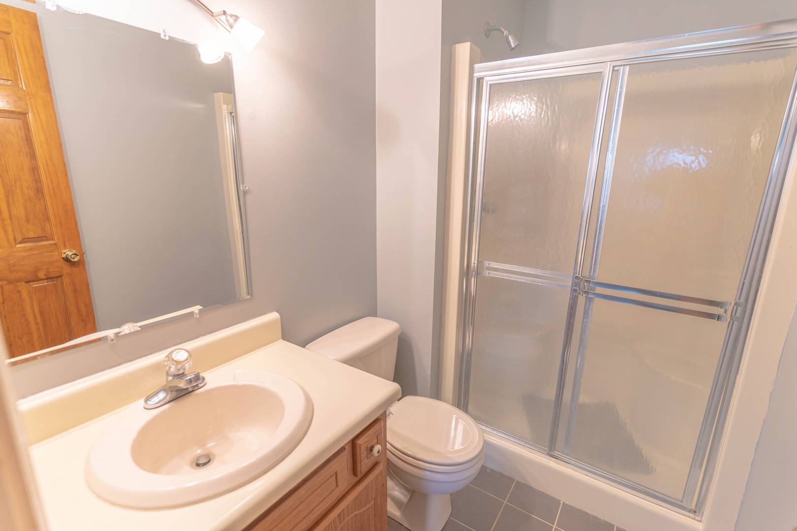 Home in Leo School District in River Bend Bluffs! Northeast, Fort Wayne