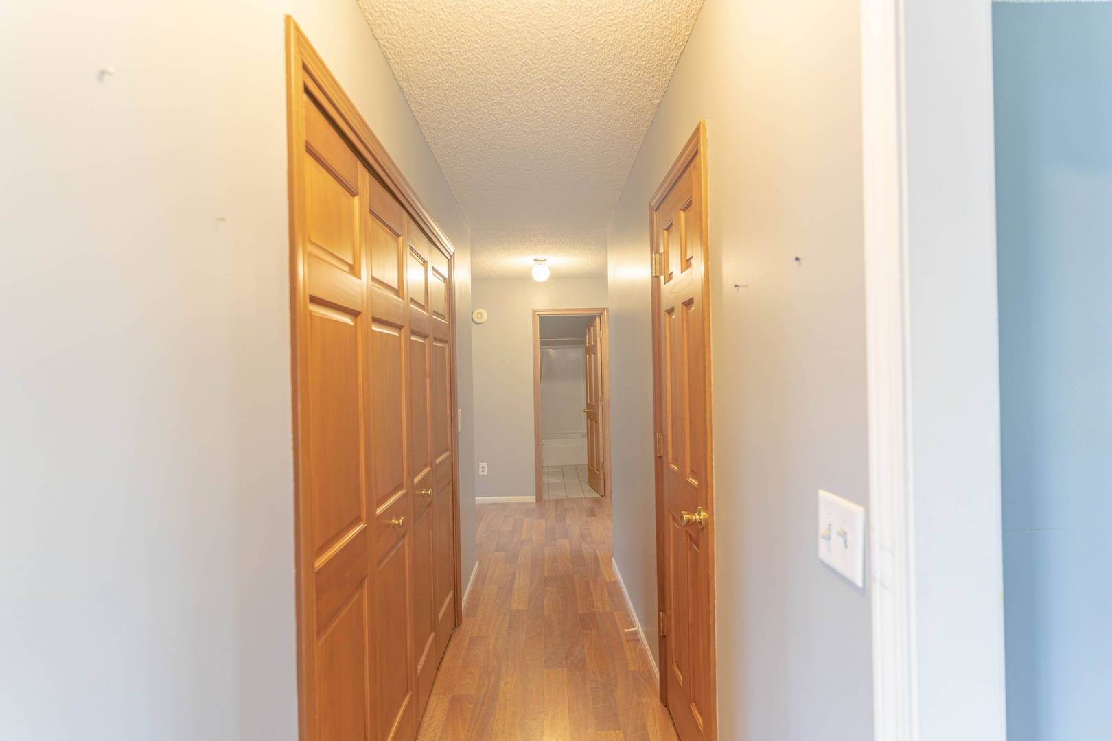 Home in Leo School District in River Bend Bluffs! Northeast, Fort Wayne