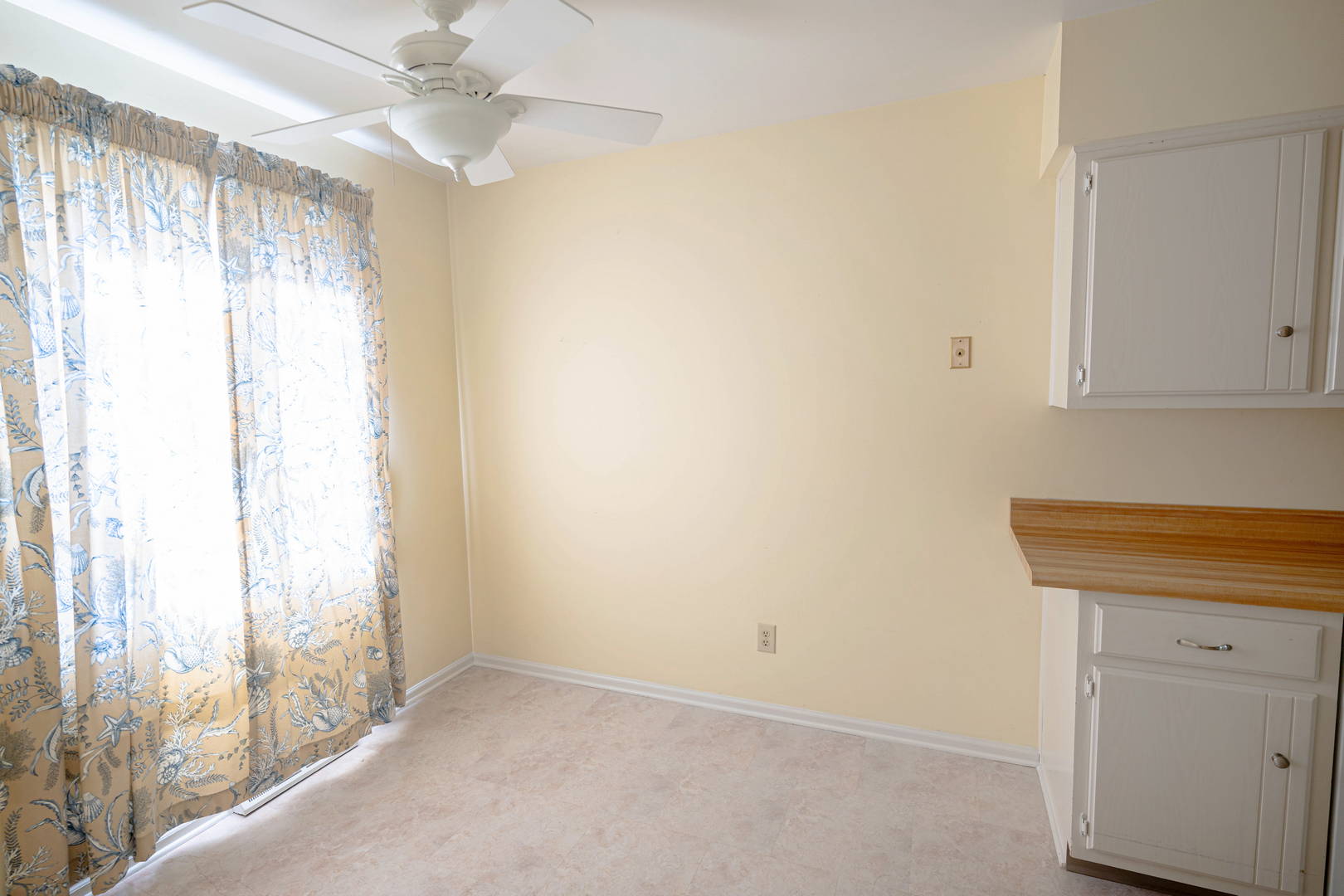 End Unit Condo at Covington Creek Condos Fort Wayne, Indiana