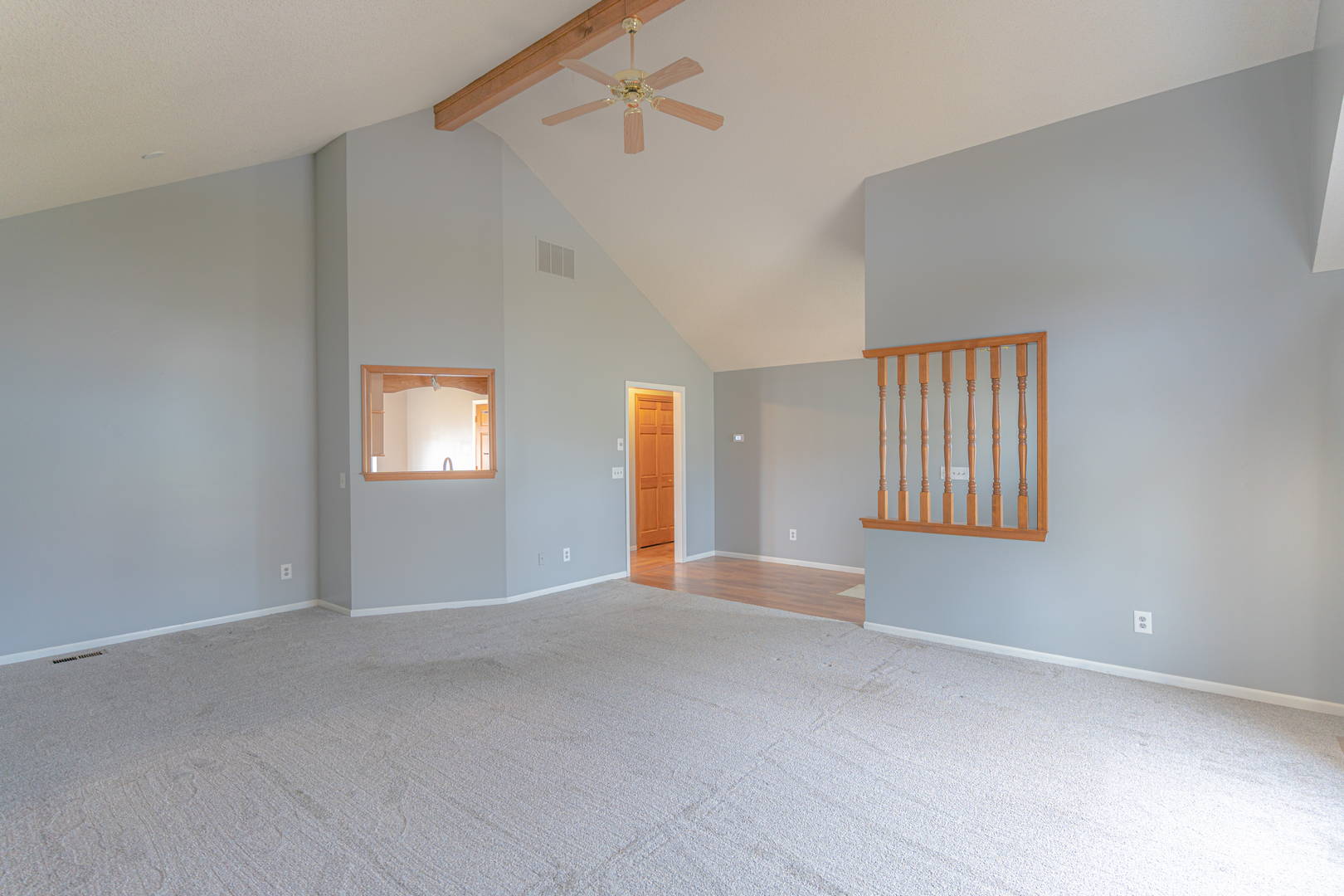 Home in Leo School District in River Bend Bluffs! Northeast, Fort Wayne