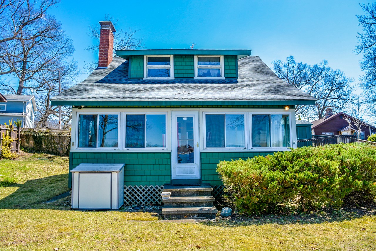 Charming 2 Bedroom 2 Bathroom Cottage on Lake Papakeechie Scheerer