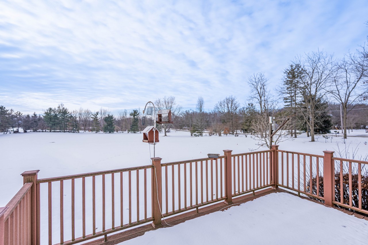 PRIVATE 3 BEDROOM 2 BATHROOM HOME IN LAOTTO Scheerer McCulloch