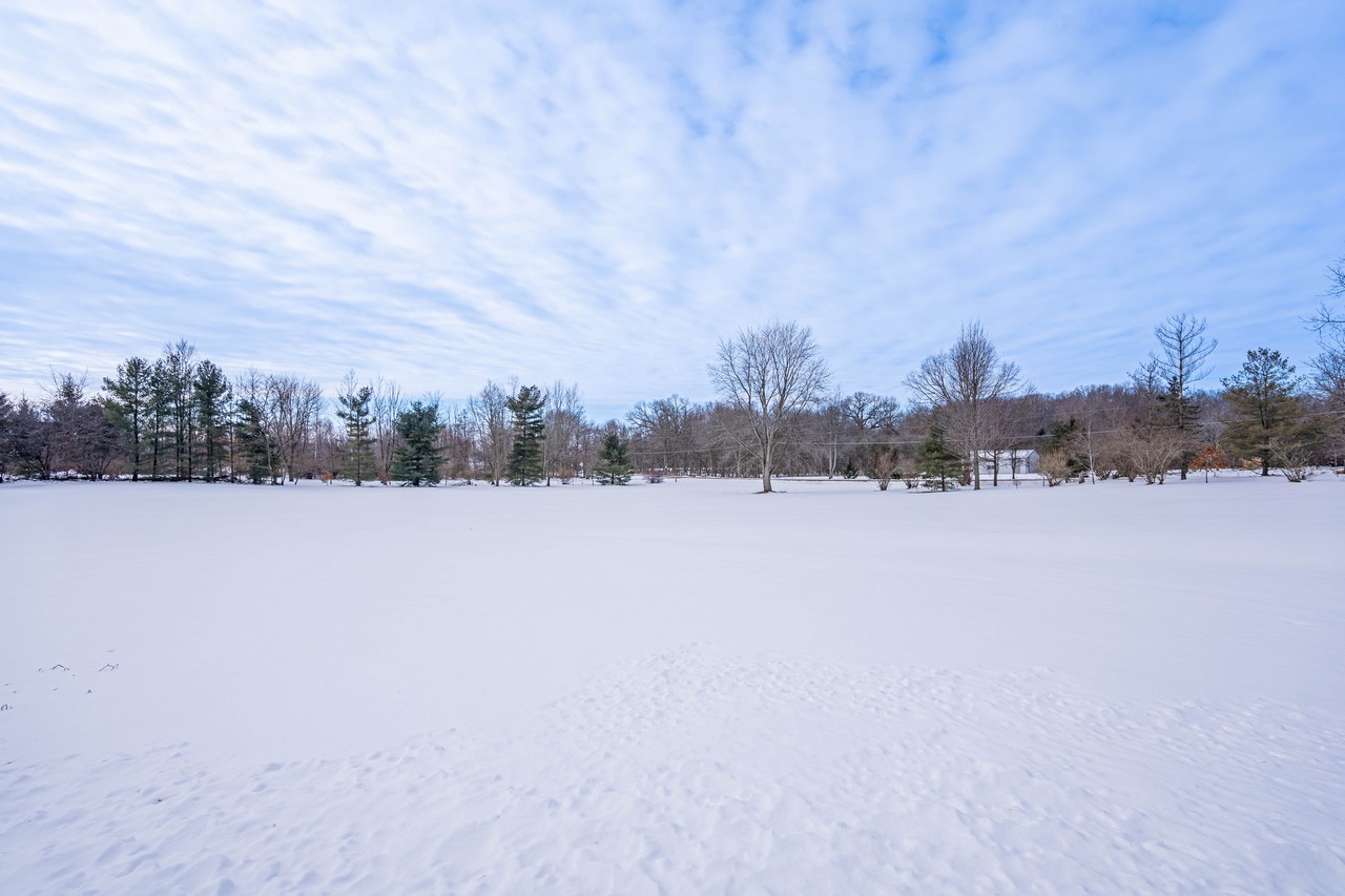 PRIVATE 3 BEDROOM 2 BATHROOM HOME IN LAOTTO Scheerer McCulloch