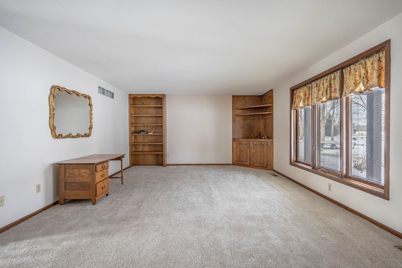 PRIVATE 3 BEDROOM 2 BATHROOM HOME IN LAOTTO Scheerer McCulloch