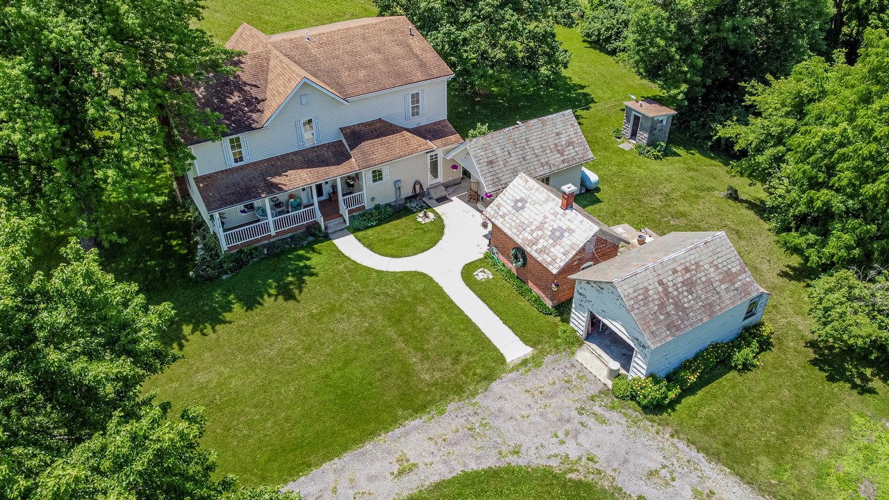 BEAUTIFUL 5 BR 4 BA HOME ON 4.19+/ ACRES IN MARKLE Scheerer